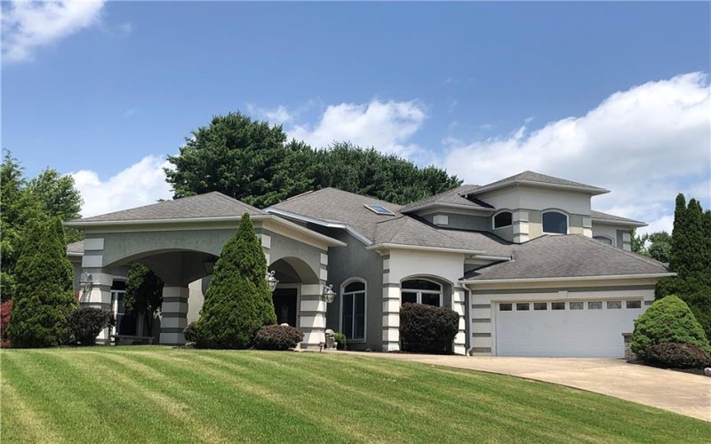 87 FARMVIEW DR, Uniontown, 15401, 4 Bedrooms Bedrooms, 14 Rooms Rooms,3 BathroomsBathrooms,Residential,For Sale,FARMVIEW DR,1762902