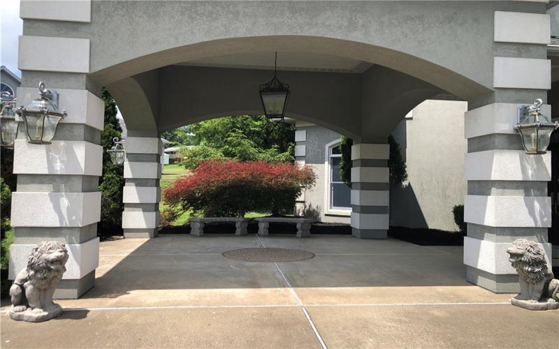 87 FARMVIEW DR, Uniontown, 15401, 4 Bedrooms Bedrooms, 14 Rooms Rooms,3 BathroomsBathrooms,Residential,For Sale,FARMVIEW DR,1762902