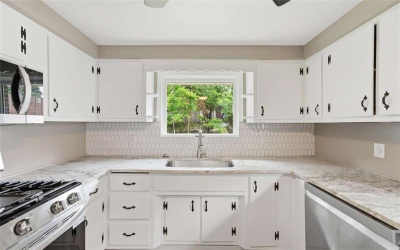 1735 Rebecca St, New Kensington, 15068, 3 Bedrooms Bedrooms, 8 Rooms Rooms,2 BathroomsBathrooms,Residential,For Sale,Rebecca St,1762917