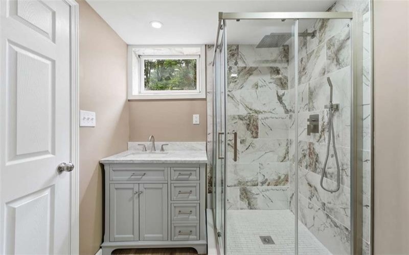 1735 Rebecca St, New Kensington, 15068, 3 Bedrooms Bedrooms, 8 Rooms Rooms,2 BathroomsBathrooms,Residential,For Sale,Rebecca St,1762917