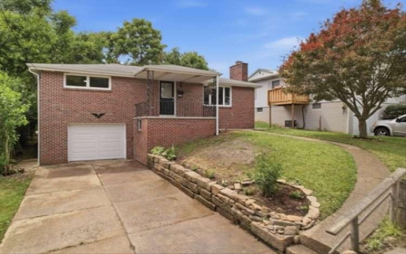 1735 Rebecca St, New Kensington, 15068, 3 Bedrooms Bedrooms, 8 Rooms Rooms,2 BathroomsBathrooms,Residential,For Sale,Rebecca St,1762917