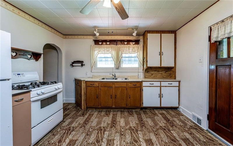 8018 Hayward Street, Wendel, 15691, 2 Bedrooms Bedrooms, ,1 BathroomBathrooms,Residential,For Sale,Hayward Street,1762921