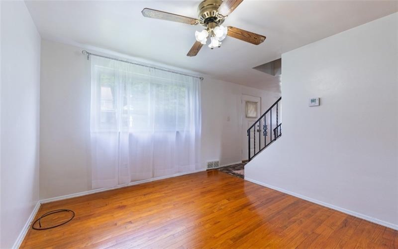 92 Stella Dr, Trafford, 15085, 3 Bedrooms Bedrooms, 9 Rooms Rooms,2 BathroomsBathrooms,Residential,For Sale,Stella Dr,1762975