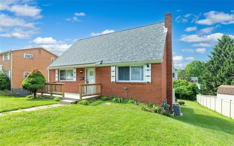 92 Stella Dr, Trafford, 15085, 3 Bedrooms Bedrooms, 9 Rooms Rooms,2 BathroomsBathrooms,Residential,For Sale,Stella Dr,1762975
