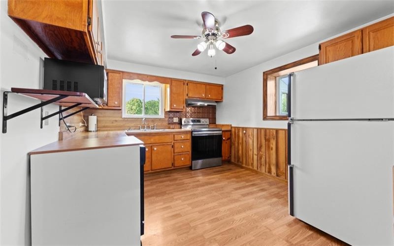 92 Stella Dr, Trafford, 15085, 3 Bedrooms Bedrooms, 9 Rooms Rooms,2 BathroomsBathrooms,Residential,For Sale,Stella Dr,1762975