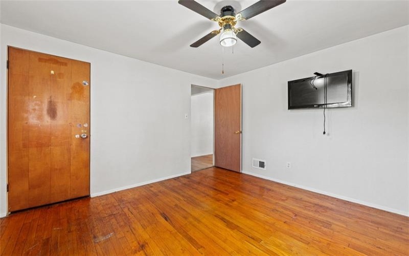 92 Stella Dr, Trafford, 15085, 3 Bedrooms Bedrooms, 9 Rooms Rooms,2 BathroomsBathrooms,Residential,For Sale,Stella Dr,1762975