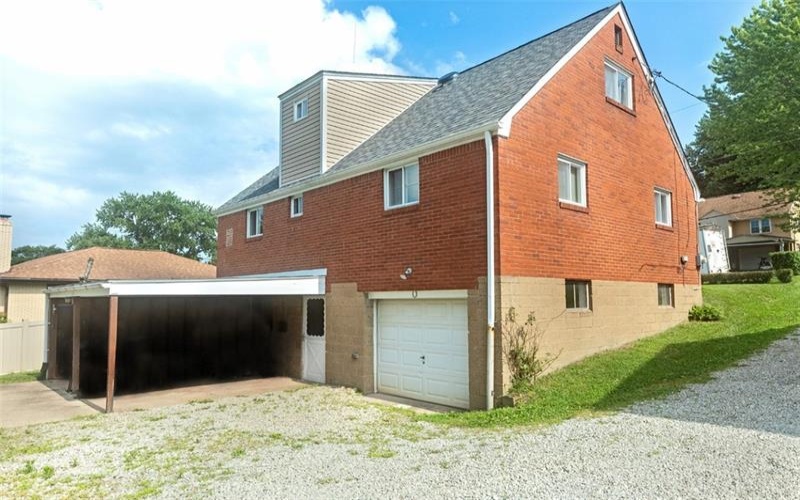 92 Stella Dr, Trafford, 15085, 3 Bedrooms Bedrooms, 9 Rooms Rooms,2 BathroomsBathrooms,Residential,For Sale,Stella Dr,1762975