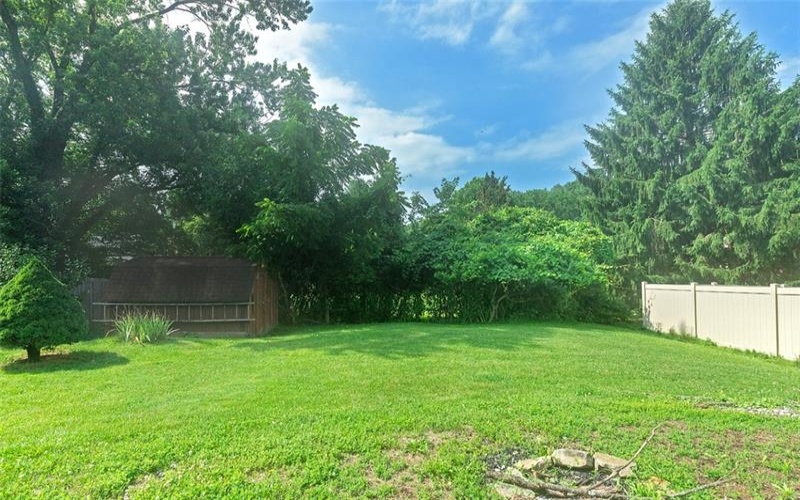 92 Stella Dr, Trafford, 15085, 3 Bedrooms Bedrooms, 9 Rooms Rooms,2 BathroomsBathrooms,Residential,For Sale,Stella Dr,1762975