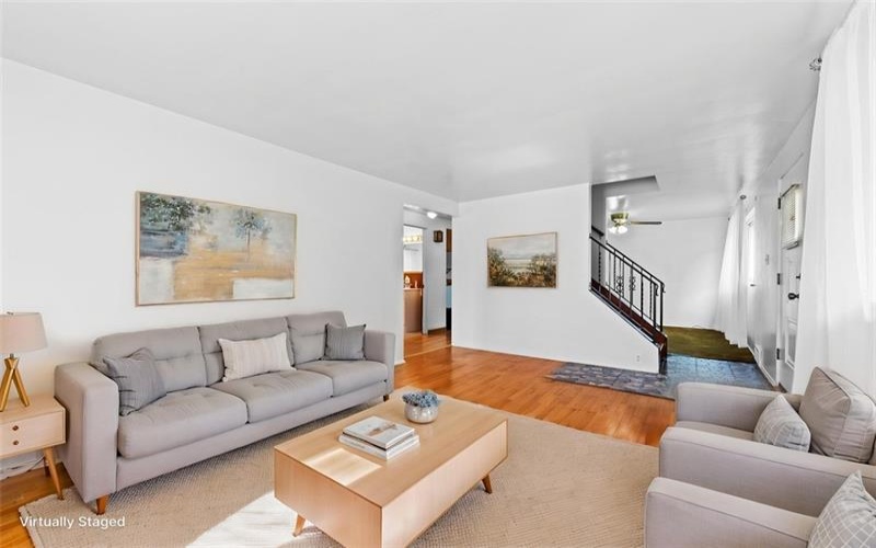 92 Stella Dr, Trafford, 15085, 3 Bedrooms Bedrooms, 9 Rooms Rooms,2 BathroomsBathrooms,Residential,For Sale,Stella Dr,1762975