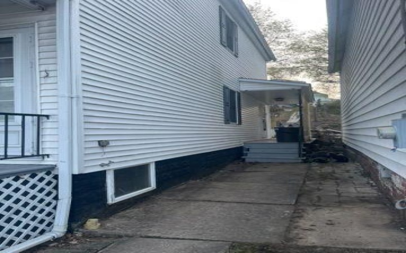 1004 Wallace STREET, Vandergrift, 15690, 2 Bedrooms Bedrooms, 5 Rooms Rooms,1.1 BathroomsBathrooms,Residential,For Sale,Wallace,1762991