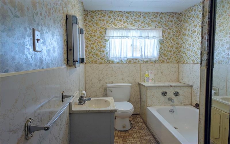 214 Jennings Ave, Scottdale, 15683, 4 Bedrooms Bedrooms, 8 Rooms Rooms,2 BathroomsBathrooms,Residential,For Sale,Jennings Ave,1763037