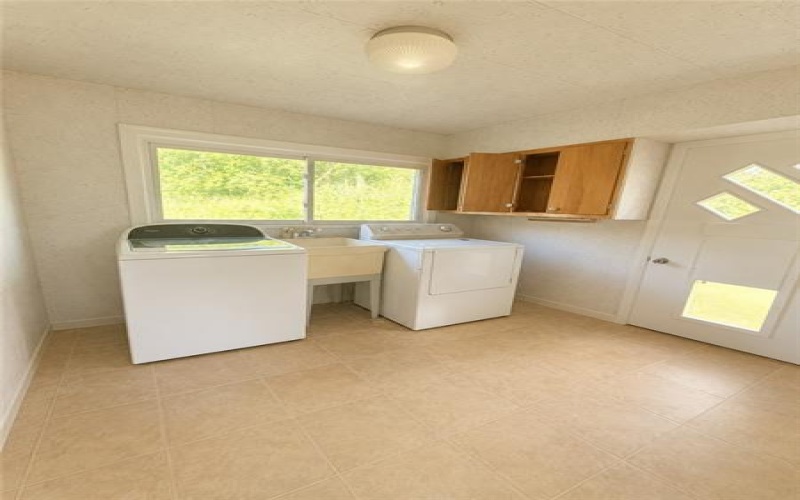 2133 Lower Terrace Rd, New Kensington, 15068, 3 Bedrooms Bedrooms, ,2.1 BathroomsBathrooms,Residential,For Sale,Lower Terrace Rd,1763052