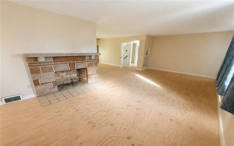 2133 Lower Terrace Rd, New Kensington, 15068, 3 Bedrooms Bedrooms, ,2.1 BathroomsBathrooms,Residential,For Sale,Lower Terrace Rd,1763052