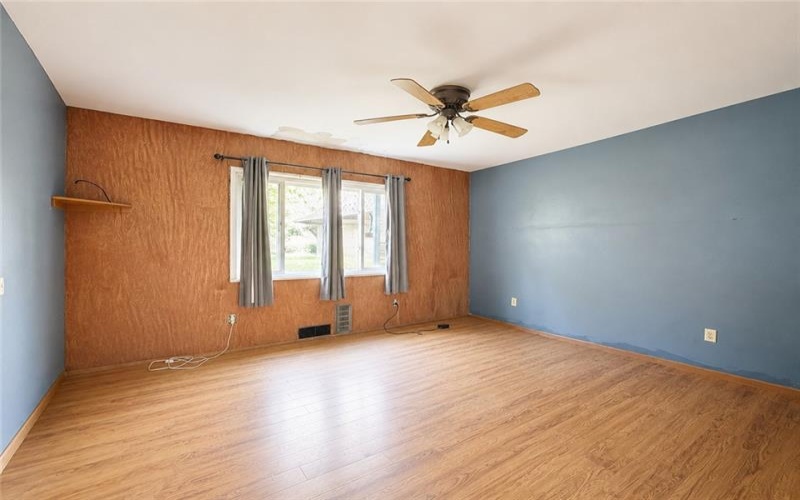 2133 Lower Terrace Rd, New Kensington, 15068, 3 Bedrooms Bedrooms, ,2.1 BathroomsBathrooms,Residential,For Sale,Lower Terrace Rd,1763052