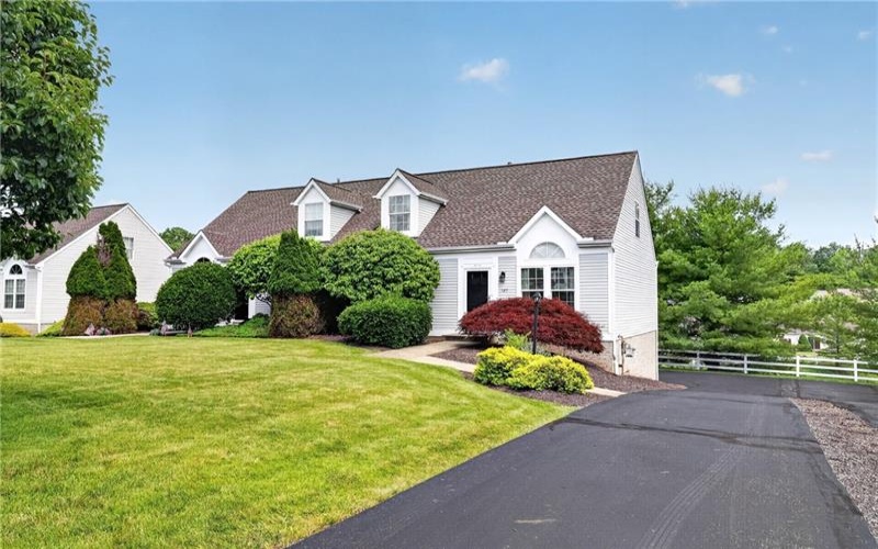 127 Sedeca Dr, Canonsburg, 15317, 3 Bedrooms Bedrooms, ,2 BathroomsBathrooms,Residential,For Sale,Sedeca Dr,1763058