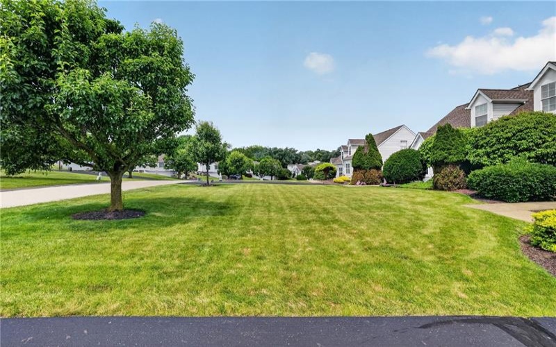 127 Sedeca Dr, Canonsburg, 15317, 3 Bedrooms Bedrooms, ,2 BathroomsBathrooms,Residential,For Sale,Sedeca Dr,1763058
