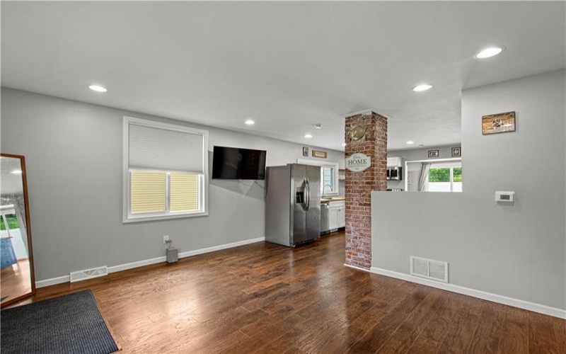 412 Grant Street, Richeyville, 15358, 2 Bedrooms Bedrooms, 5 Rooms Rooms,1.1 BathroomsBathrooms,Residential,For Sale,Grant Street,1763076