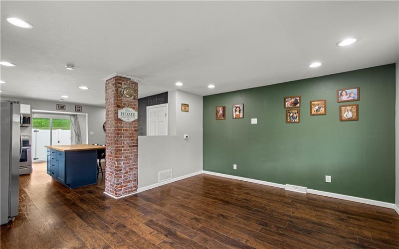 412 Grant Street, Richeyville, 15358, 2 Bedrooms Bedrooms, 5 Rooms Rooms,1.1 BathroomsBathrooms,Residential,For Sale,Grant Street,1763076