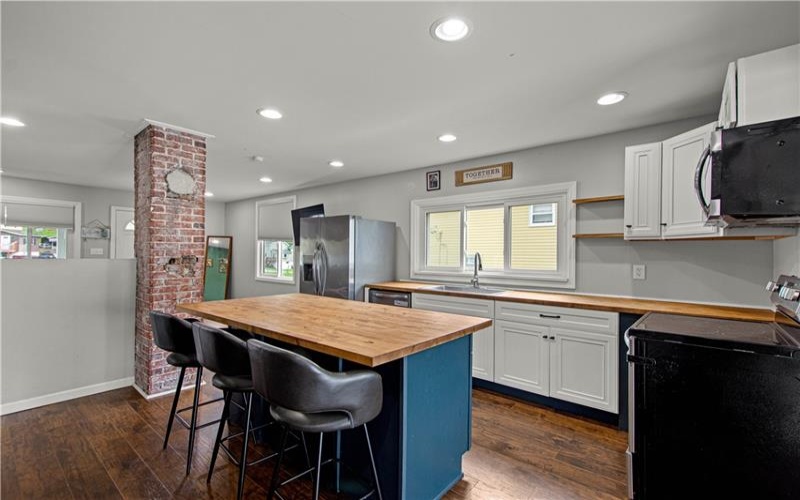 412 Grant Street, Richeyville, 15358, 2 Bedrooms Bedrooms, 5 Rooms Rooms,1.1 BathroomsBathrooms,Residential,For Sale,Grant Street,1763076