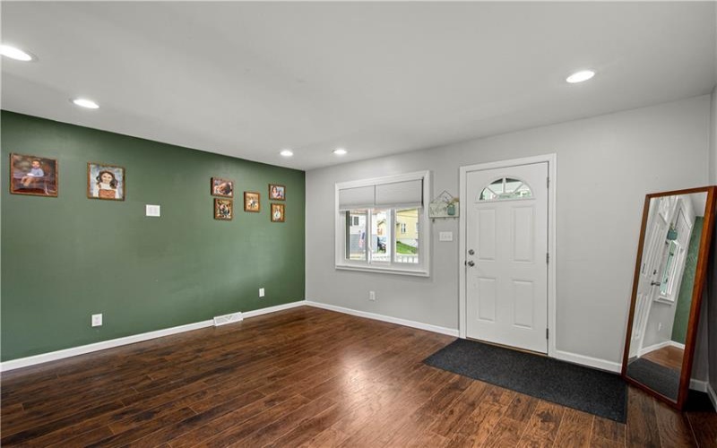 412 Grant Street, Richeyville, 15358, 2 Bedrooms Bedrooms, 5 Rooms Rooms,1.1 BathroomsBathrooms,Residential,For Sale,Grant Street,1763076