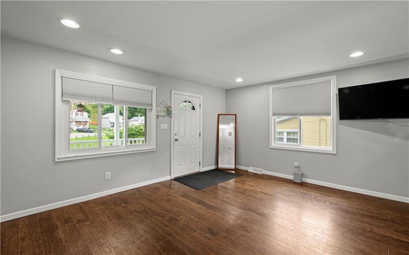 412 Grant Street, Richeyville, 15358, 2 Bedrooms Bedrooms, 5 Rooms Rooms,1.1 BathroomsBathrooms,Residential,For Sale,Grant Street,1763076
