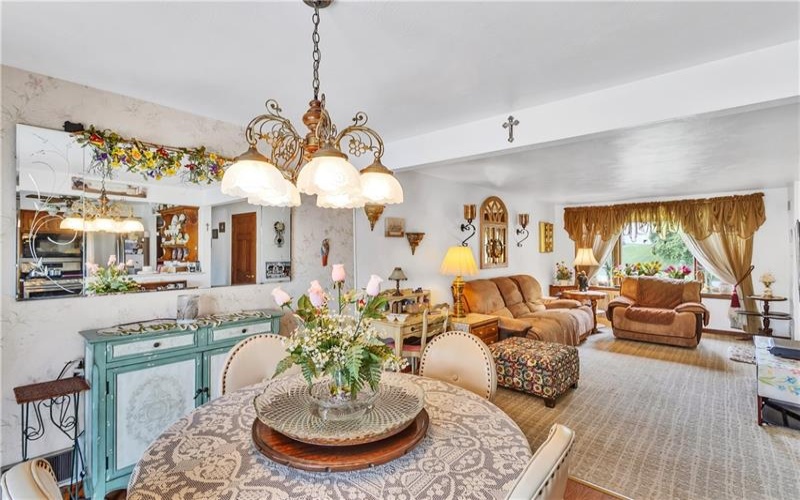 1998 Bernice Dr, irwin, 15642, 3 Bedrooms Bedrooms, 7 Rooms Rooms,2 BathroomsBathrooms,Residential,For Sale,Bernice Dr,1763119