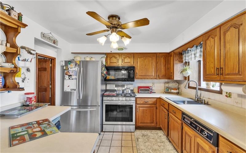 1998 Bernice Dr, irwin, 15642, 3 Bedrooms Bedrooms, 7 Rooms Rooms,2 BathroomsBathrooms,Residential,For Sale,Bernice Dr,1763119