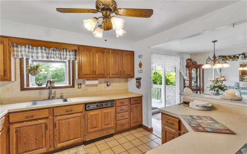 1998 Bernice Dr, irwin, 15642, 3 Bedrooms Bedrooms, 7 Rooms Rooms,2 BathroomsBathrooms,Residential,For Sale,Bernice Dr,1763119