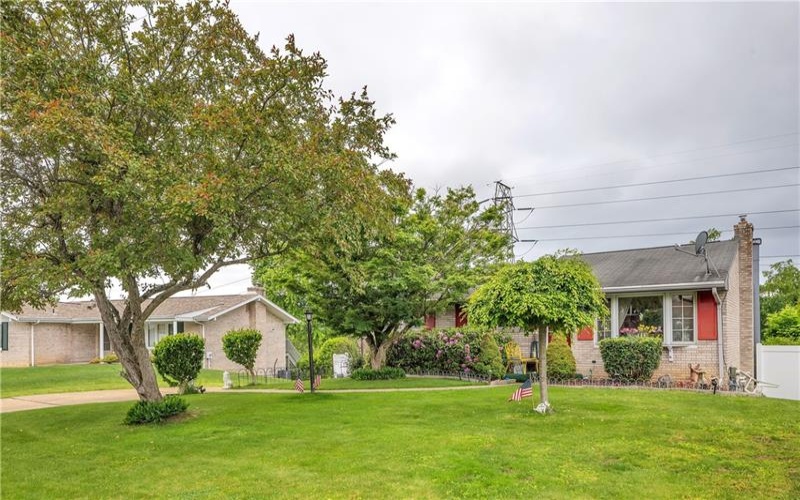 1998 Bernice Dr, irwin, 15642, 3 Bedrooms Bedrooms, 7 Rooms Rooms,2 BathroomsBathrooms,Residential,For Sale,Bernice Dr,1763119