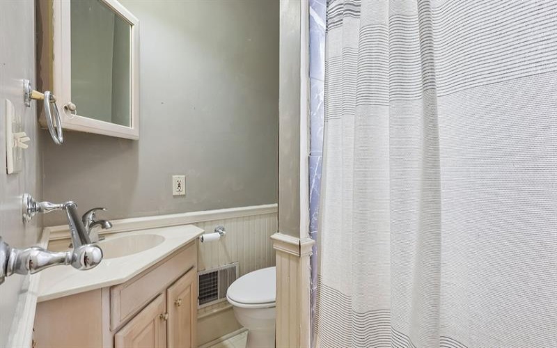 1214 Poplar STREET, Greensburg, 15601, 3 Bedrooms Bedrooms, ,1 BathroomBathrooms,Residential,For Sale,Poplar,1763145