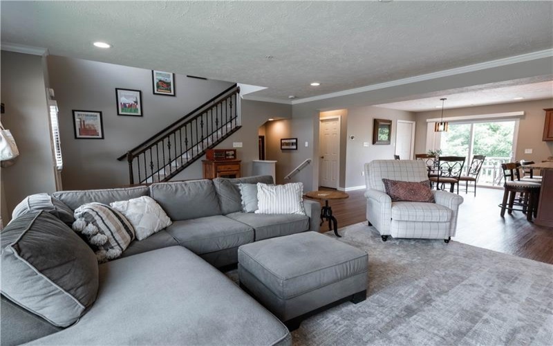 6407 Lindsey Ln, Export, 15632, 3 Bedrooms Bedrooms, 7 Rooms Rooms,2.1 BathroomsBathrooms,Residential,For Sale,Lindsey Ln,1763157