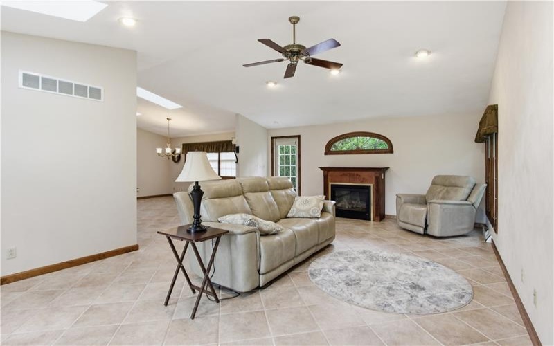 12289 Herold Drive, Irwin, 15642, 3 Bedrooms Bedrooms, 11 Rooms Rooms,1.1 BathroomsBathrooms,Residential,For Sale,Herold Drive,1763181