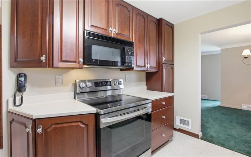 12289 Herold Drive, Irwin, 15642, 3 Bedrooms Bedrooms, 11 Rooms Rooms,1.1 BathroomsBathrooms,Residential,For Sale,Herold Drive,1763181