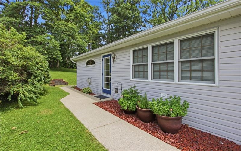 12289 Herold Drive, Irwin, 15642, 3 Bedrooms Bedrooms, 11 Rooms Rooms,1.1 BathroomsBathrooms,Residential,For Sale,Herold Drive,1763181