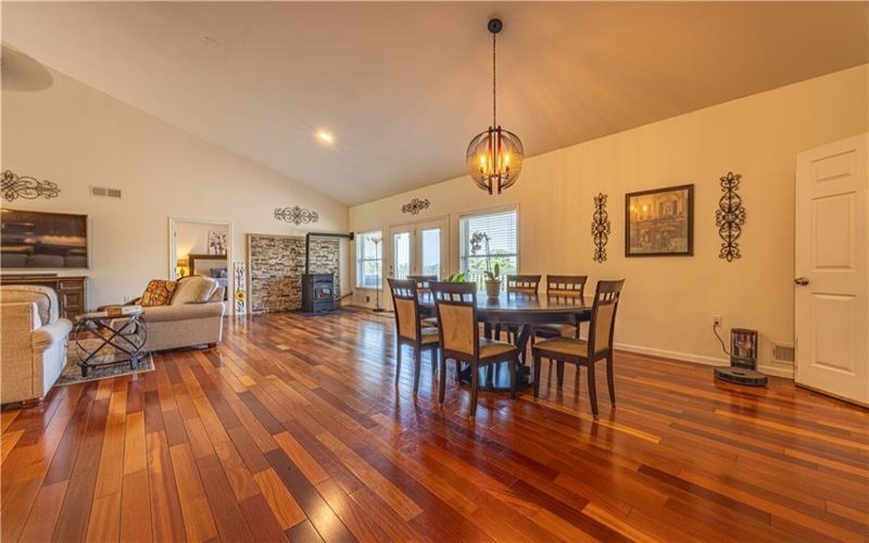 100 Clover Ln, Uniontown, 15401, 4 Bedrooms Bedrooms, ,3.1 BathroomsBathrooms,Residential,For Sale,Clover Ln,1763188