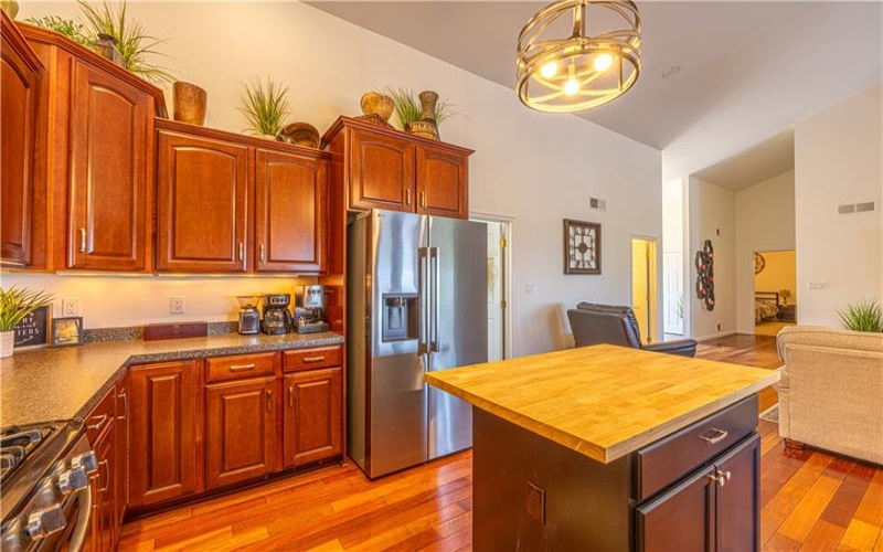 100 Clover Ln, Uniontown, 15401, 4 Bedrooms Bedrooms, ,3.1 BathroomsBathrooms,Residential,For Sale,Clover Ln,1763188