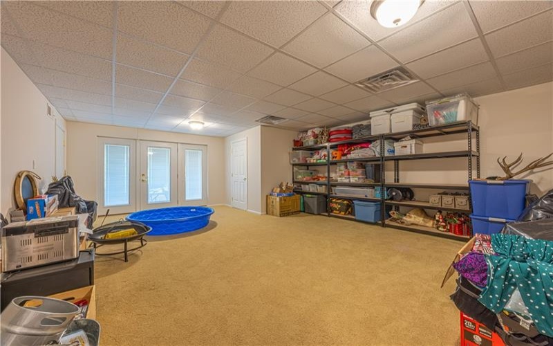 100 Clover Ln, Uniontown, 15401, 4 Bedrooms Bedrooms, ,3.1 BathroomsBathrooms,Residential,For Sale,Clover Ln,1763188