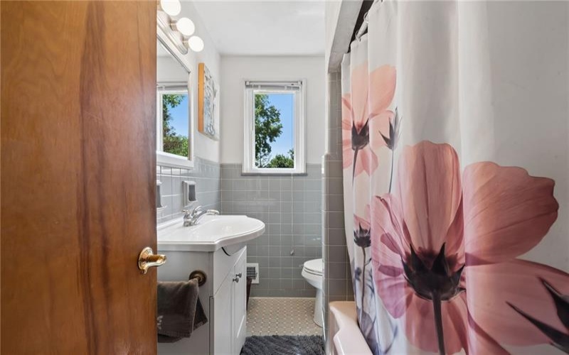 645 Old State Route 66, Greensburg, 15601, 4 Bedrooms Bedrooms, 9 Rooms Rooms,1.1 BathroomsBathrooms,Residential,For Sale,Old State Route 66,1763276