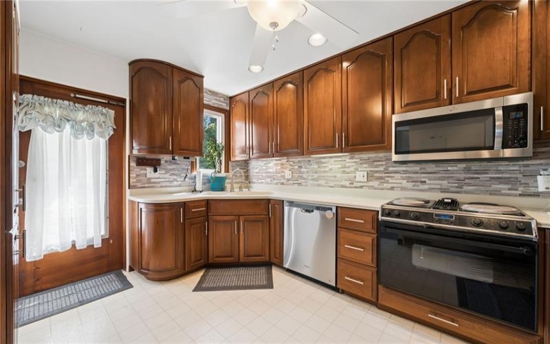 645 Old State Route 66, Greensburg, 15601, 4 Bedrooms Bedrooms, 9 Rooms Rooms,1.1 BathroomsBathrooms,Residential,For Sale,Old State Route 66,1763276