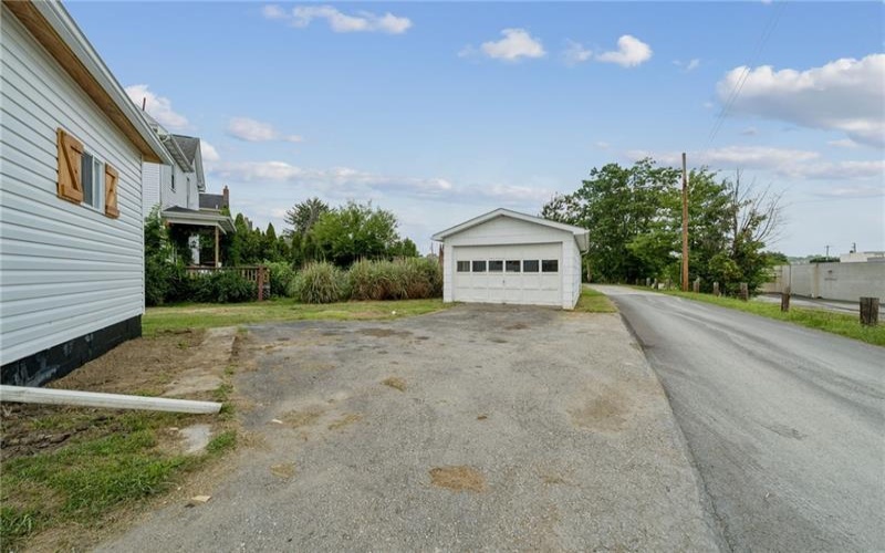 524 Brinker Ave, Latrobe, 15650, 3 Bedrooms Bedrooms, 7 Rooms Rooms,2 BathroomsBathrooms,Residential,For Sale,Brinker Ave,1763277