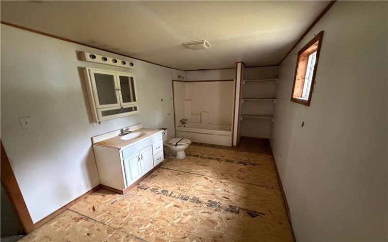 1054 Marelda Ave, Donora, 15033, 2 Bedrooms Bedrooms, 5 Rooms Rooms,1 BathroomBathrooms,Residential,For Sale,Marelda Ave,1763290