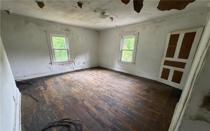 1054 Marelda Ave, Donora, 15033, 2 Bedrooms Bedrooms, 5 Rooms Rooms,1 BathroomBathrooms,Residential,For Sale,Marelda Ave,1763290