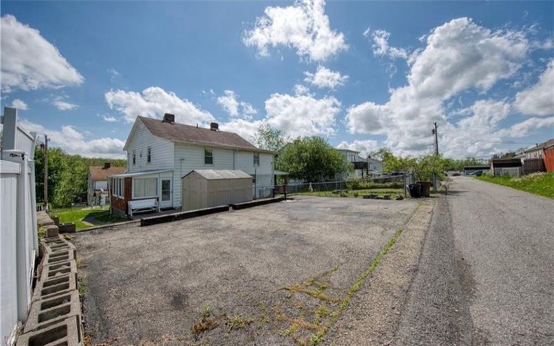 51 Sycamore St, Muse, 15350, 3 Bedrooms Bedrooms, 5 Rooms Rooms,2.1 BathroomsBathrooms,Residential,For Sale,Sycamore St,1763294