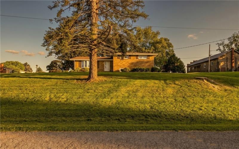 220 Water St, Donegal, 15628, 3 Bedrooms Bedrooms, ,2 BathroomsBathrooms,Residential,For Sale,Water St,1763323