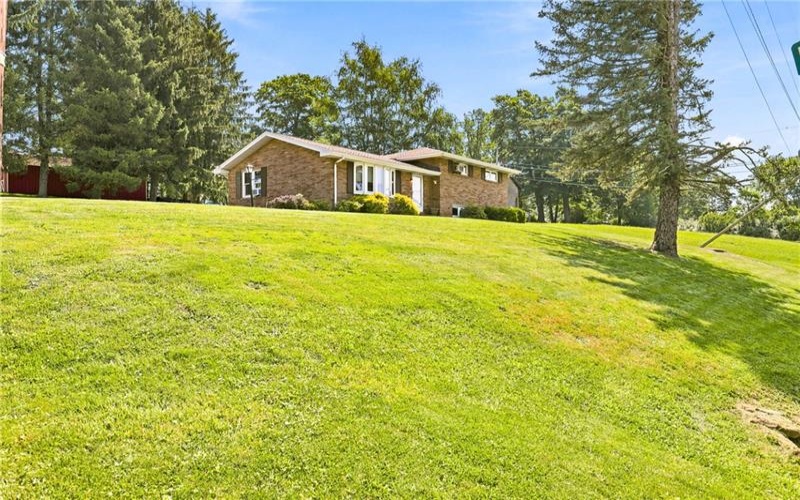 220 Water St, Donegal, 15628, 3 Bedrooms Bedrooms, ,2 BathroomsBathrooms,Residential,For Sale,Water St,1763323