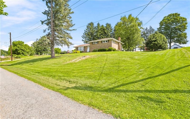 220 Water St, Donegal, 15628, 3 Bedrooms Bedrooms, ,2 BathroomsBathrooms,Residential,For Sale,Water St,1763323