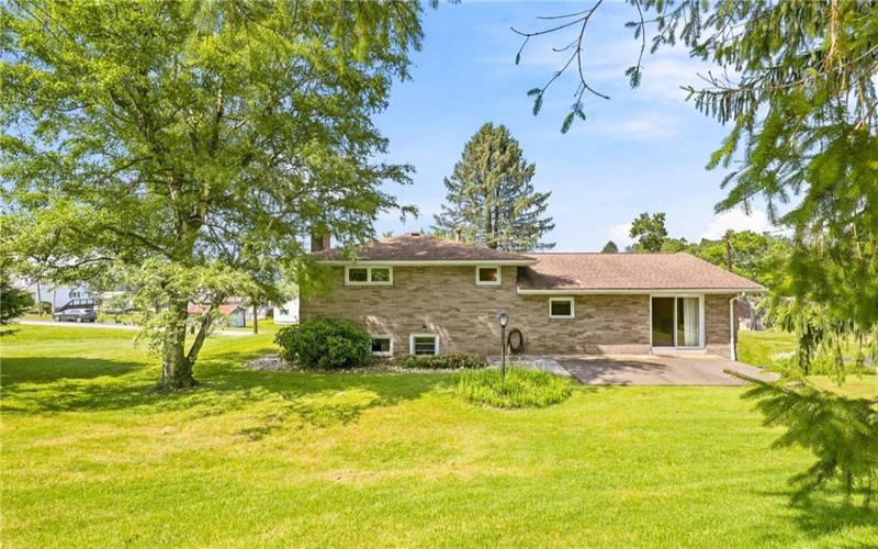220 Water St, Donegal, 15628, 3 Bedrooms Bedrooms, ,2 BathroomsBathrooms,Residential,For Sale,Water St,1763323