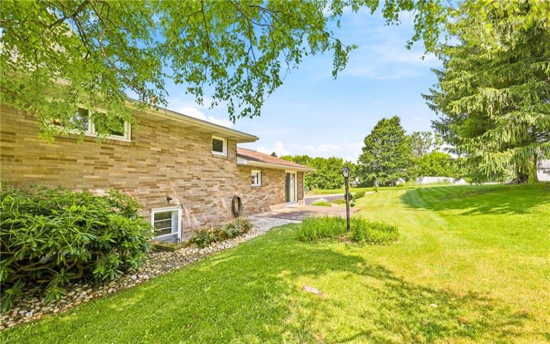 220 Water St, Donegal, 15628, 3 Bedrooms Bedrooms, ,2 BathroomsBathrooms,Residential,For Sale,Water St,1763323