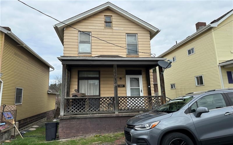 717 Ludwick St, Greensburg, 15601, 3 Bedrooms Bedrooms, ,2.1 BathroomsBathrooms,Residential,For Sale,Ludwick St,1763325