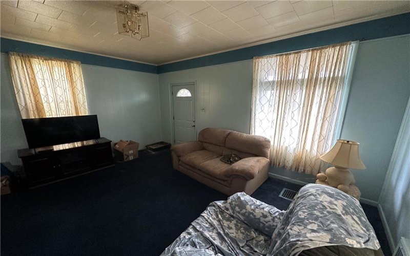 717 Ludwick St, Greensburg, 15601, 3 Bedrooms Bedrooms, ,2.1 BathroomsBathrooms,Residential,For Sale,Ludwick St,1763325